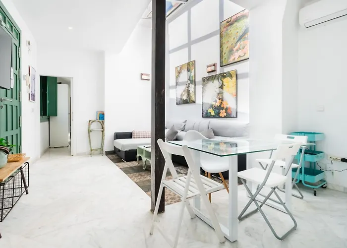 Penthouse Con Terraza- 2d 2b- Triana Apartment Seville