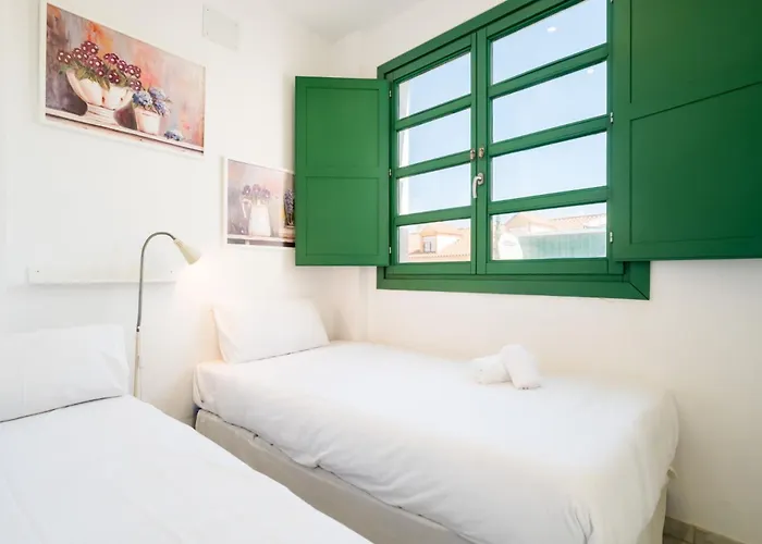 Penthouse Con Terraza- 2d 2b- Triana Apartment