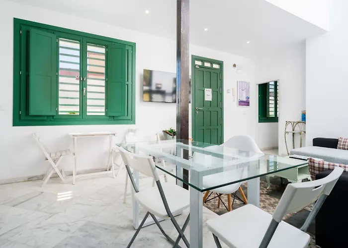 Penthouse Con Terraza- 2d 2b- Triana Seville